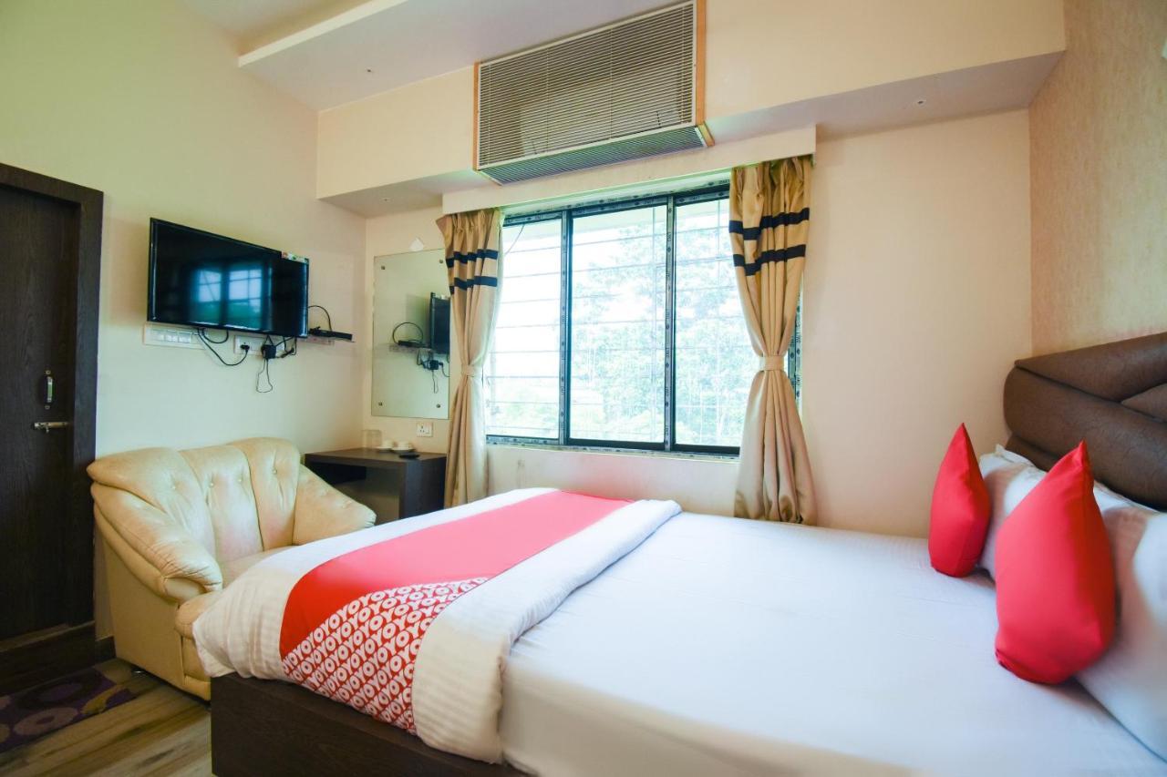 Oyo 64260 Hotel Rajnandini Hābra Eksteriør bilde